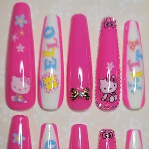 Hello kitty gel press on nails